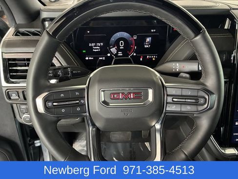 Used 2025 GMC Yukon XL Elevation w/ Elevation Premium Package AWD/4WD image 16