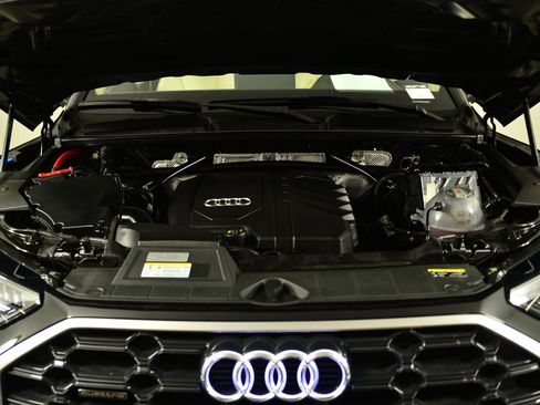 Certified 2024 Audi Q5 2.0T Premium w/ Convenience Package image 18