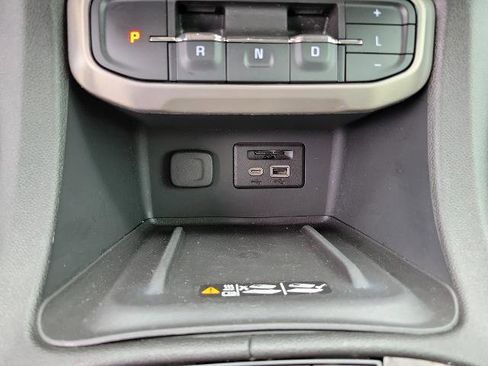 Used 2023 GMC Acadia Denali w/ Denali Ultimate Package AWD/4WD image 22