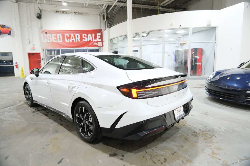 Used 2025 Hyundai Sonata SEL FWD image 8