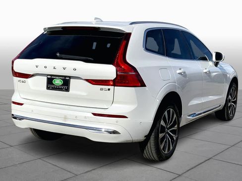 Used 2023 Volvo XC60 B5 Plus image 11
