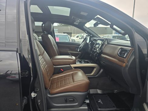 Used 2023 Nissan Titan Platinum Reserve w/ Moonroof Package image 17