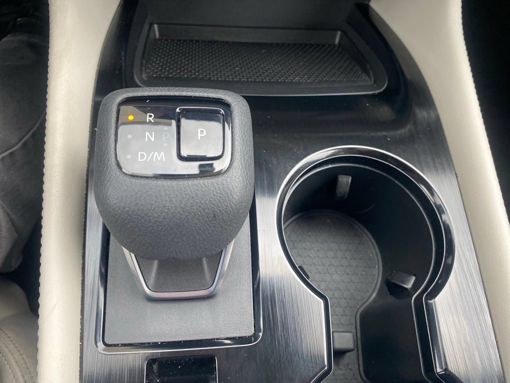 Used 2023 Nissan Rogue SL AWD/4WD image 14