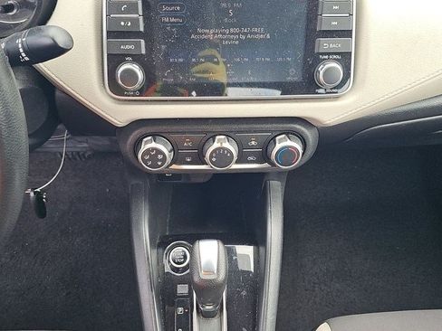 Used 2021 Nissan Versa SV FWD image 13