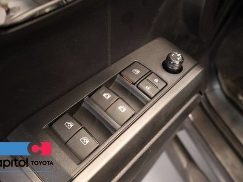 Certified 2020 Toyota Tacoma TRD Off-Road AWD/4WD image 11