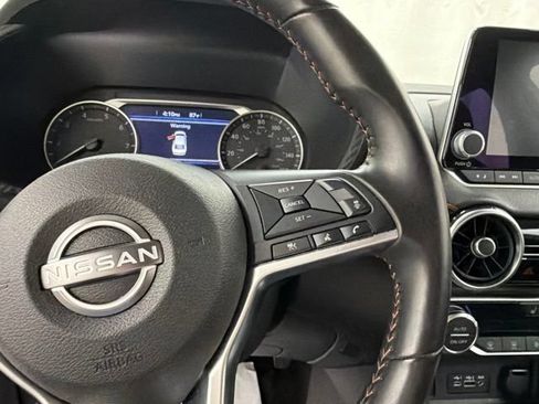 Used 2025 Nissan Sentra SR FWD image 12