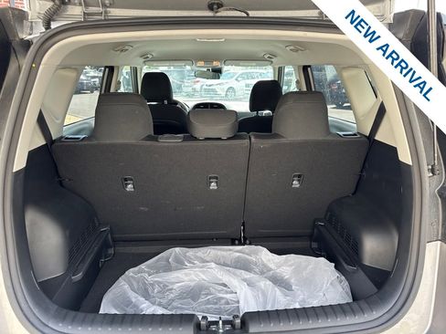 Used 2025 Kia Soul LX w/ LX Technology Package FWD image 13