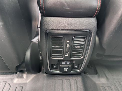 Used 2017 Jeep Grand Cherokee Trailhawk w/ Trailhawk Luxury Group image 16