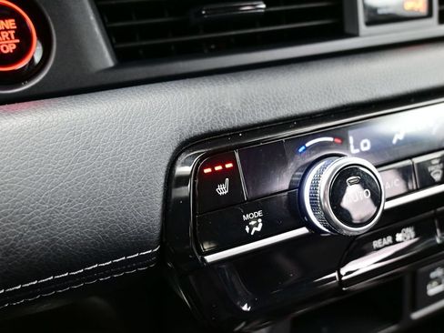 Used 2025 Honda Pilot EX-L image 48