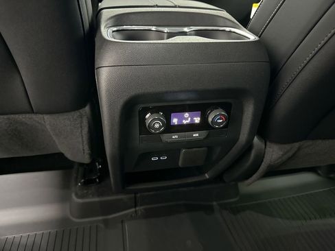 New 2026 Chevrolet Traverse LT w/ Driver Confidence Package FWD image 22