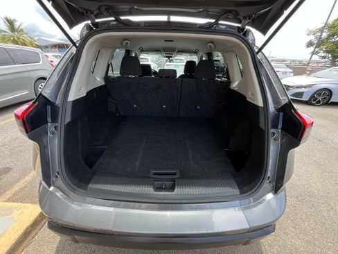 Used 2024 Nissan Rogue S AWD/4WD image 30