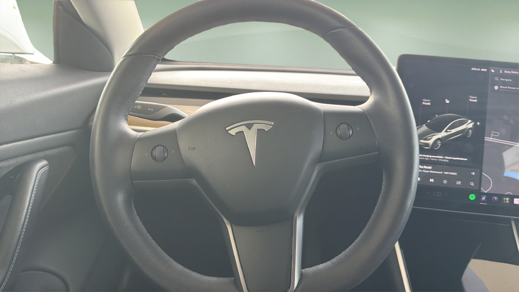 Used 2020 Tesla Model 3 Long Range AWD/4WD image 15