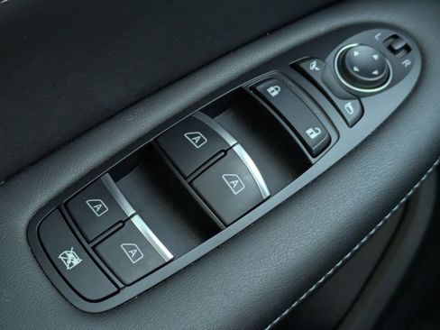 Used 2023 INFINITI QX55 Essential image 23