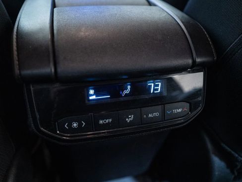 Certified 2024 Toyota Highlander LE image 33