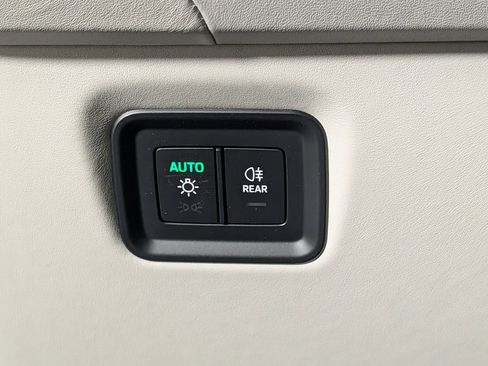 New 2026 Porsche Cayenne GTS image 33