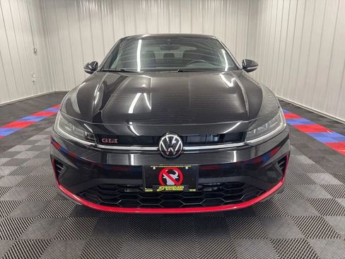 Used 2025 Volkswagen Jetta GLI Autobahn FWD image 9
