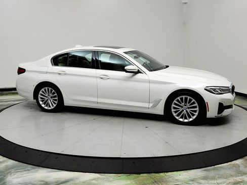 Used 2021 BMW 530i w/ Convenience Package RWD image 4