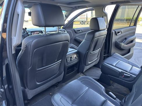 Used 2015 Chevrolet Suburban LTZ RWD image 26