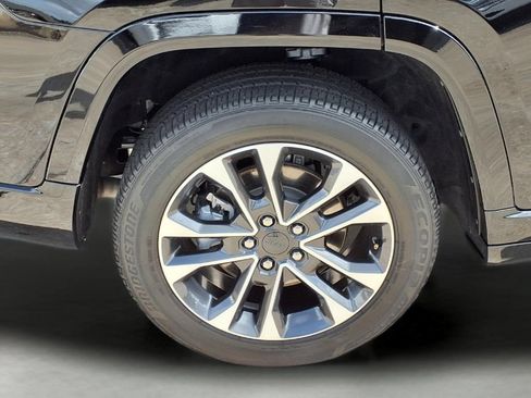 Used 2025 Jeep Grand Cherokee L Overland AWD/4WD image 9