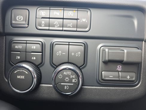 New 2026 Chevrolet Tahoe Premier image 5