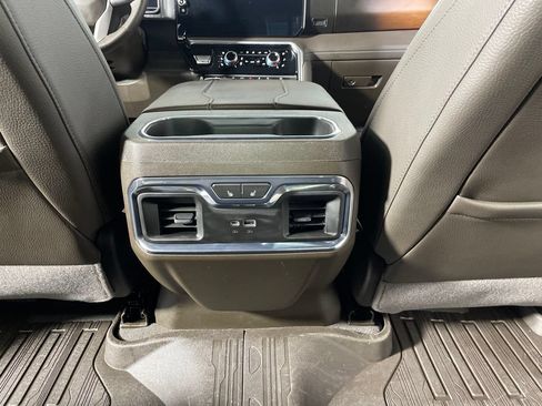 Used 2023 GMC Sierra 1500 Denali w/ Technology Package AWD/4WD image 21