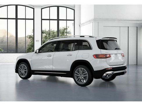 New 2025 Mercedes-Benz GLB 35 AMG 4MATIC image 30