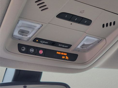 Used 2021 Buick Enclave Essence w/ Sound and Sites Package image 21