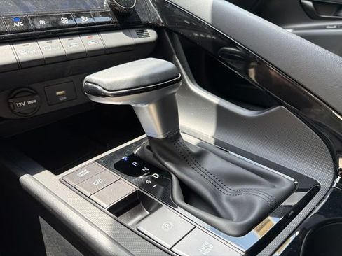 New 2025 Hyundai Elantra SEL FWD image 26