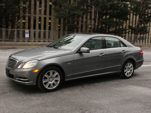 Used 2012 Mercedes-Benz E 350 4MATIC Sedan image 12