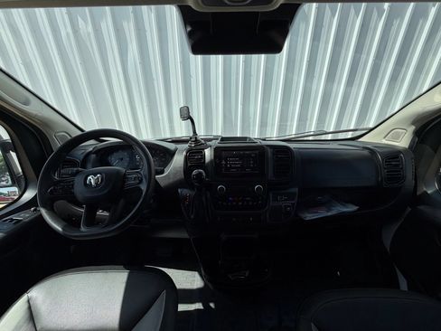 Used 2025 RAM ProMaster 3500 w/ Convenience Group FWD image 12