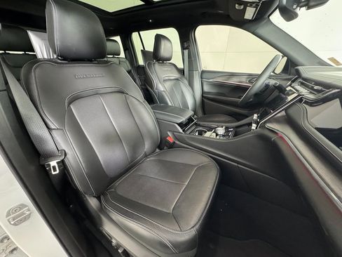 Used 2023 Jeep Grand Cherokee Overland w/ Rear Seat Video Group I image 19