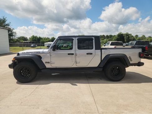 Used 2020 Jeep Gladiator Sport w/ Quick Order Package 24S AWD/4WD image 4