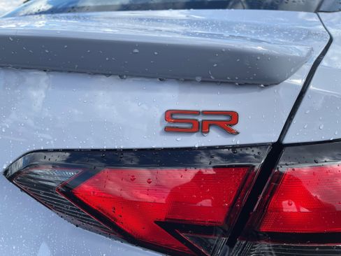 New 2025 Nissan Versa SR w/ Trunk Package image 10