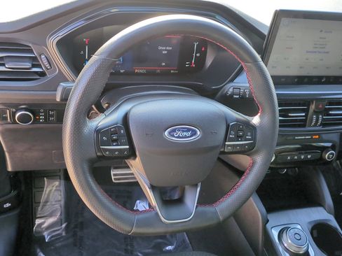 Used 2023 Ford Escape ST-Line w/ Tech Pack #1 image 17
