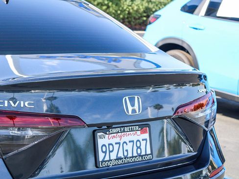 Used 2025 Honda Civic Sport image 11