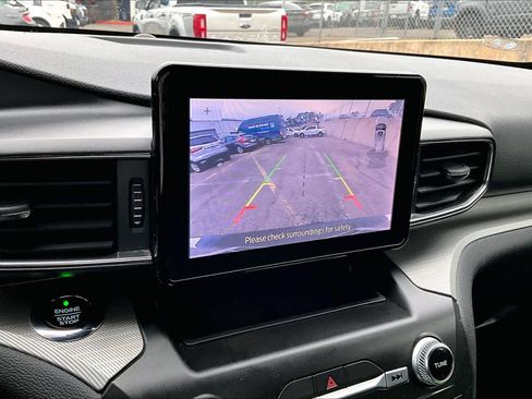 Used 2020 Ford Explorer XLT w/ Equipment Group 202A image 28