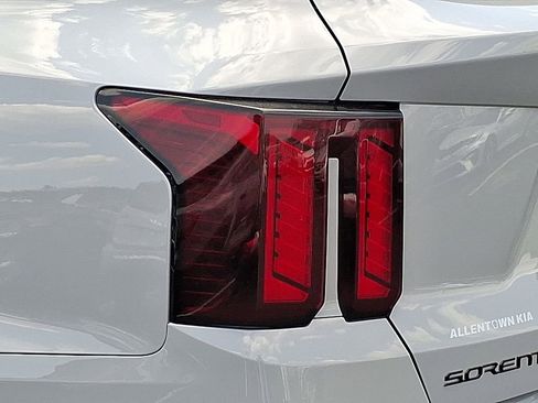 Used 2025 Kia Sorento X-Line EX AWD/4WD image 10