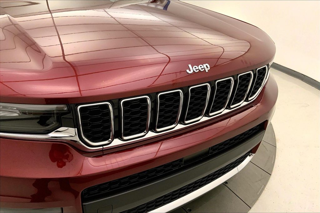 Used 2022 Jeep Grand Cherokee L Limited AWD/4WD image 28