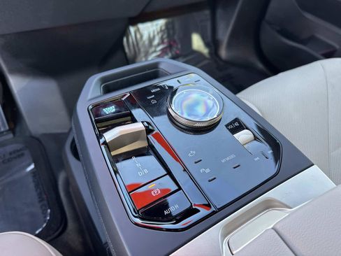 Certified 2025 BMW iX xDrive50 image 24