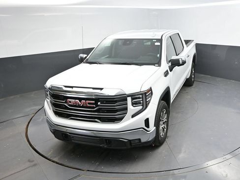Used 2025 GMC Sierra 1500 SLT AWD/4WD image 26