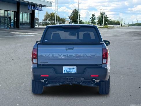 New 2026 Honda Ridgeline Black Edition image 8