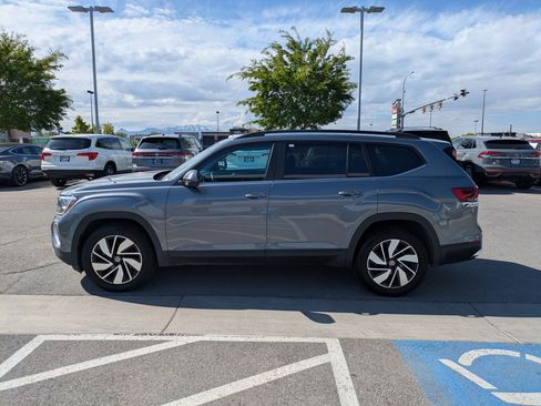 Used 2024 Volkswagen Atlas SE AWD/4WD image 10