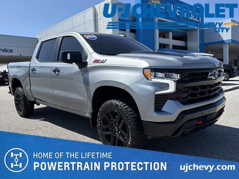 Used 2024 Chevrolet Silverado 1500 LT Trail Boss w/ Convenience Package II image 2