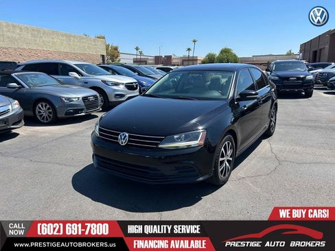 Used 2017 Volkswagen Jetta SE FWD image 1