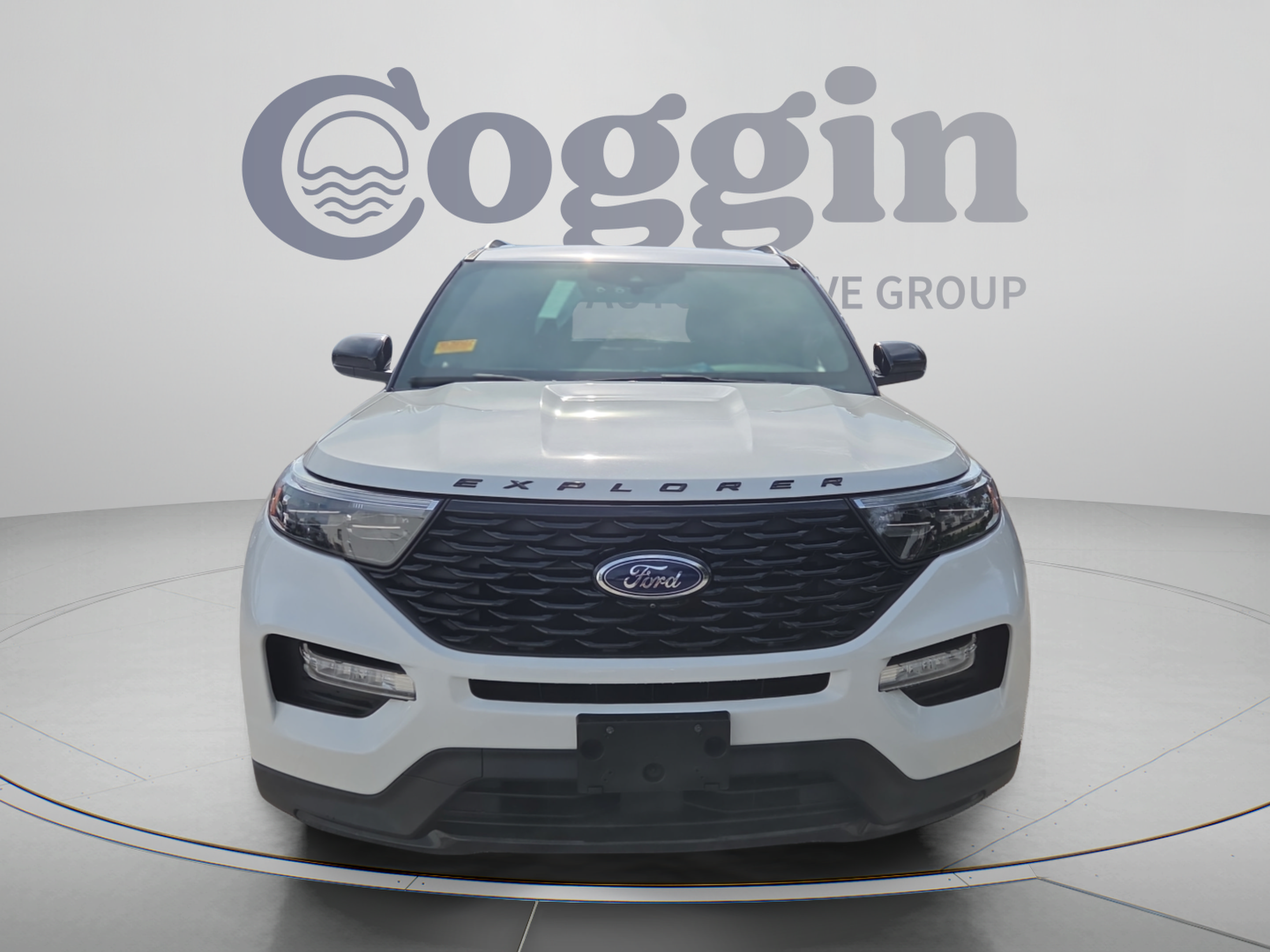 Used 2024 Ford Explorer ST-Line w/ Class IV Trailer Tow Package RWD image 8