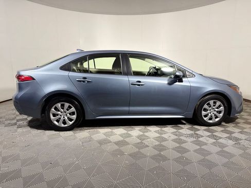 Used 2022 Toyota Corolla LE FWD image 8