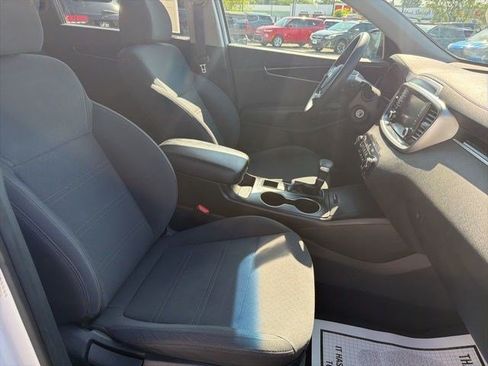Used 2020 Kia Sorento FWD V6 image 20