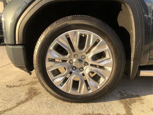 Certified 2022 GMC Sierra 1500 Denali w/ Denali Premium Package image 18