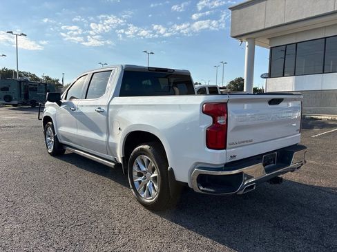Used 2021 Chevrolet Silverado 1500 LTZ w/ Z71 Off-Road Package AWD/4WD image 5
