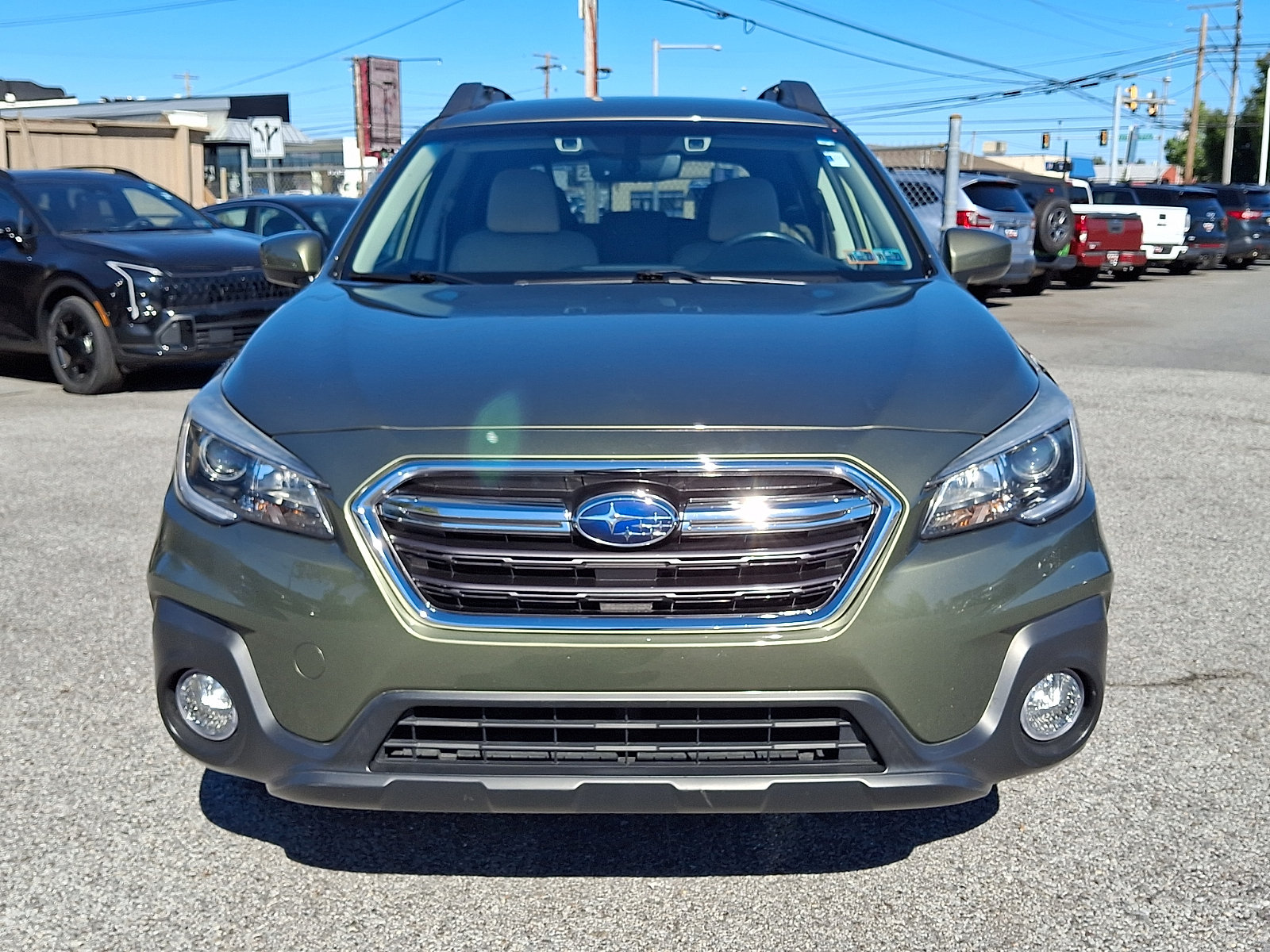 Used 2019 Subaru Outback 2.5i Premium AWD/4WD image 2
